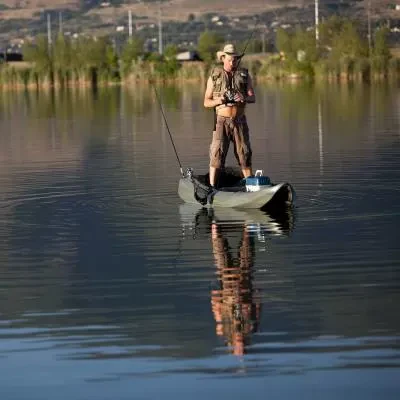 LIFETIME SPORT FISHER ANGLER 100 KAYAK (PADDLES INCLUDED)